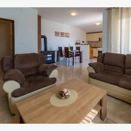 Gomercic 公寓 Grižane